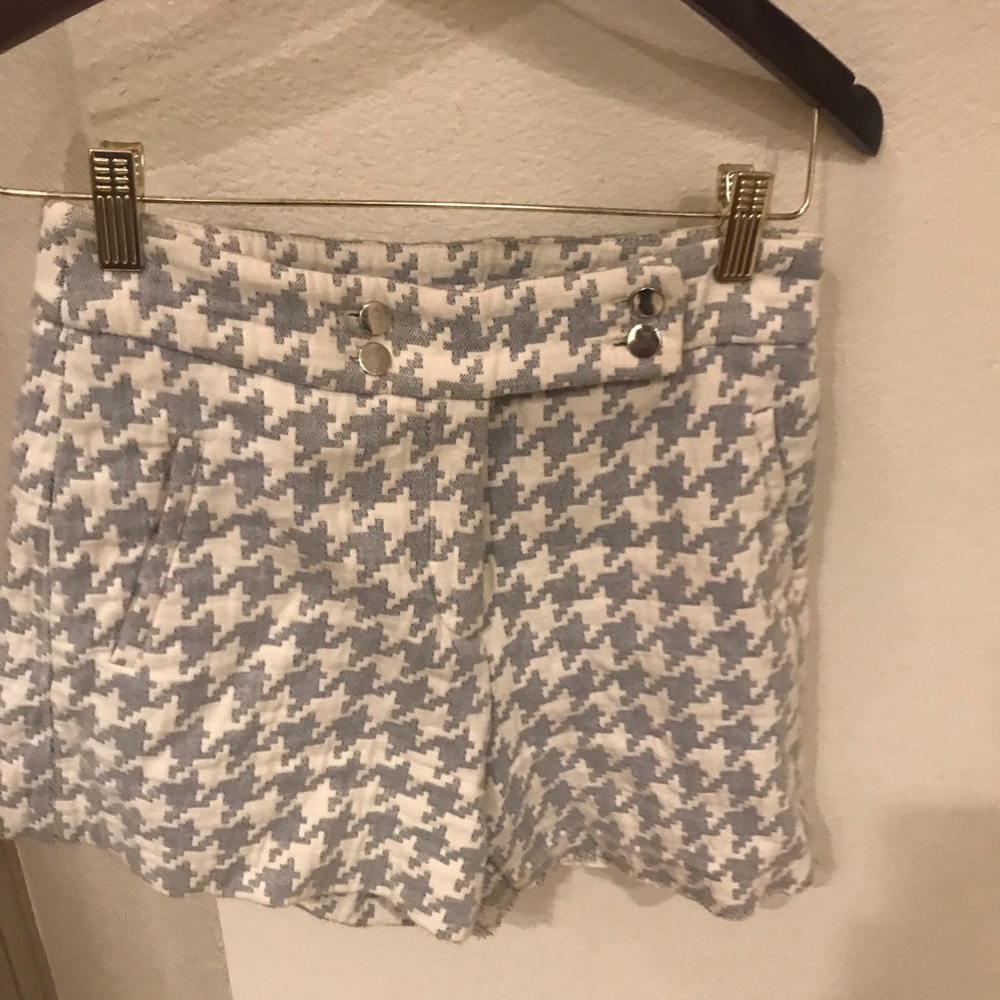 Zara Basic size small graphic pattern shorts